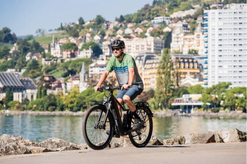 Hybrid - Leisure - Commuter - paths and trail bikes 